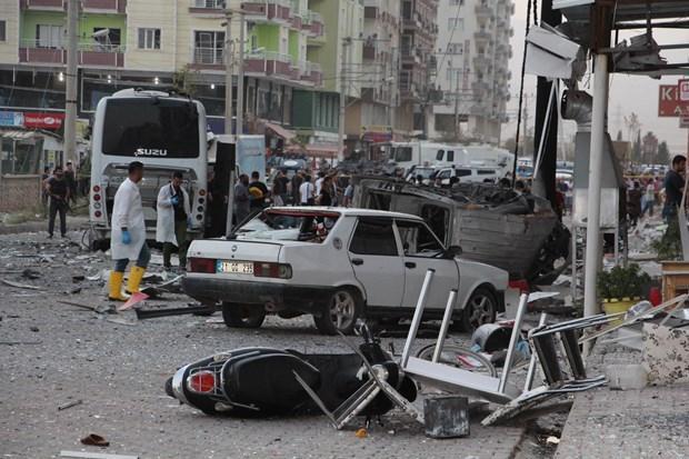 Kızıltepede PKK bombalı araçla saldırdı