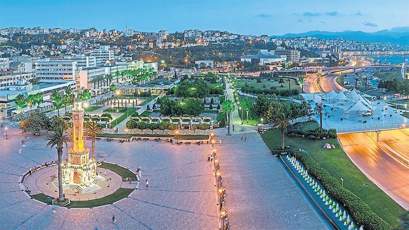 İzmir’in kalbi: Konak