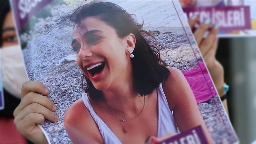 Pınar Gültekin cinayeti davasında mahkeme karıştı Ayten Avcı fenalaşınca dışarı çıkarıldı