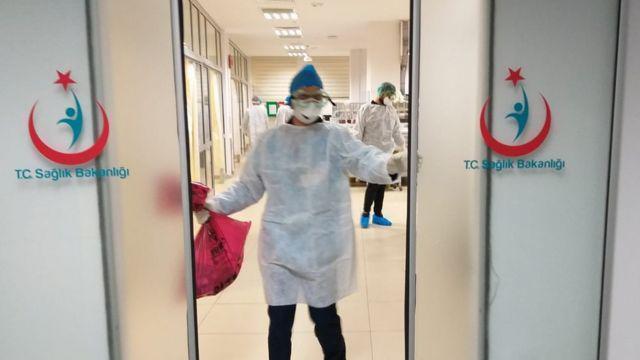 Koronavirüs karantinası kaç gün oldu Sağlık Bakanlığı’ndan yeni korona karantina süresi açıklaması