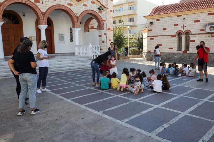 Yunanistanda 6 büyüklüğünde deprem Çok sayıda bina yıkıldı...