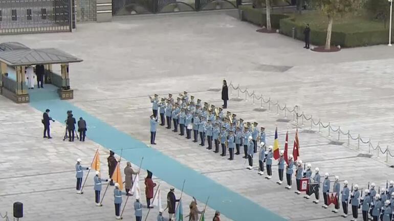 Cumhurbaşkanı Erdoğandan Çad Devlet Başkanına resmi törenle karşılama