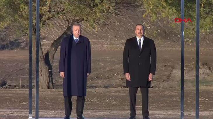Son dakika Cumhurbaşkanı Erdoğan, Aliyev tarafından Azerbaycanda resmi törenle karşılandı