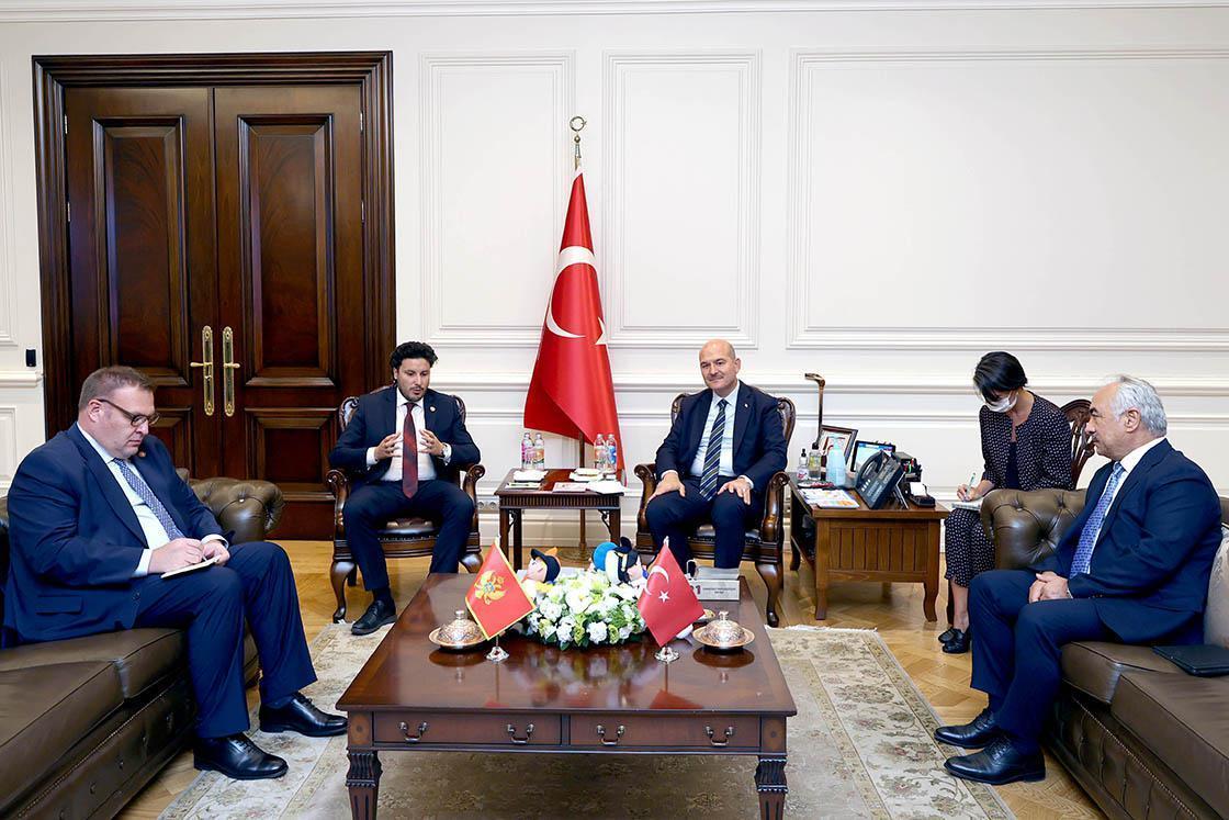 Bakan Soylu, Karadağ Başbakan Yardımcısı Abazoviç ile görüştü