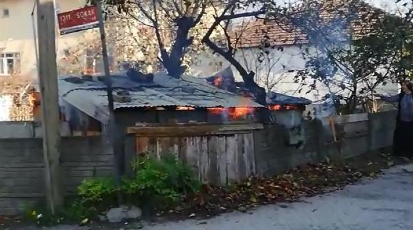 Baraka alev alev yandı 11 tanesi yangında öldü