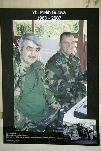 Özdemir Bayraktarın vefatının ardından fotoğrafın sırrı ortaya çıktı Bakın yanındaki kim
