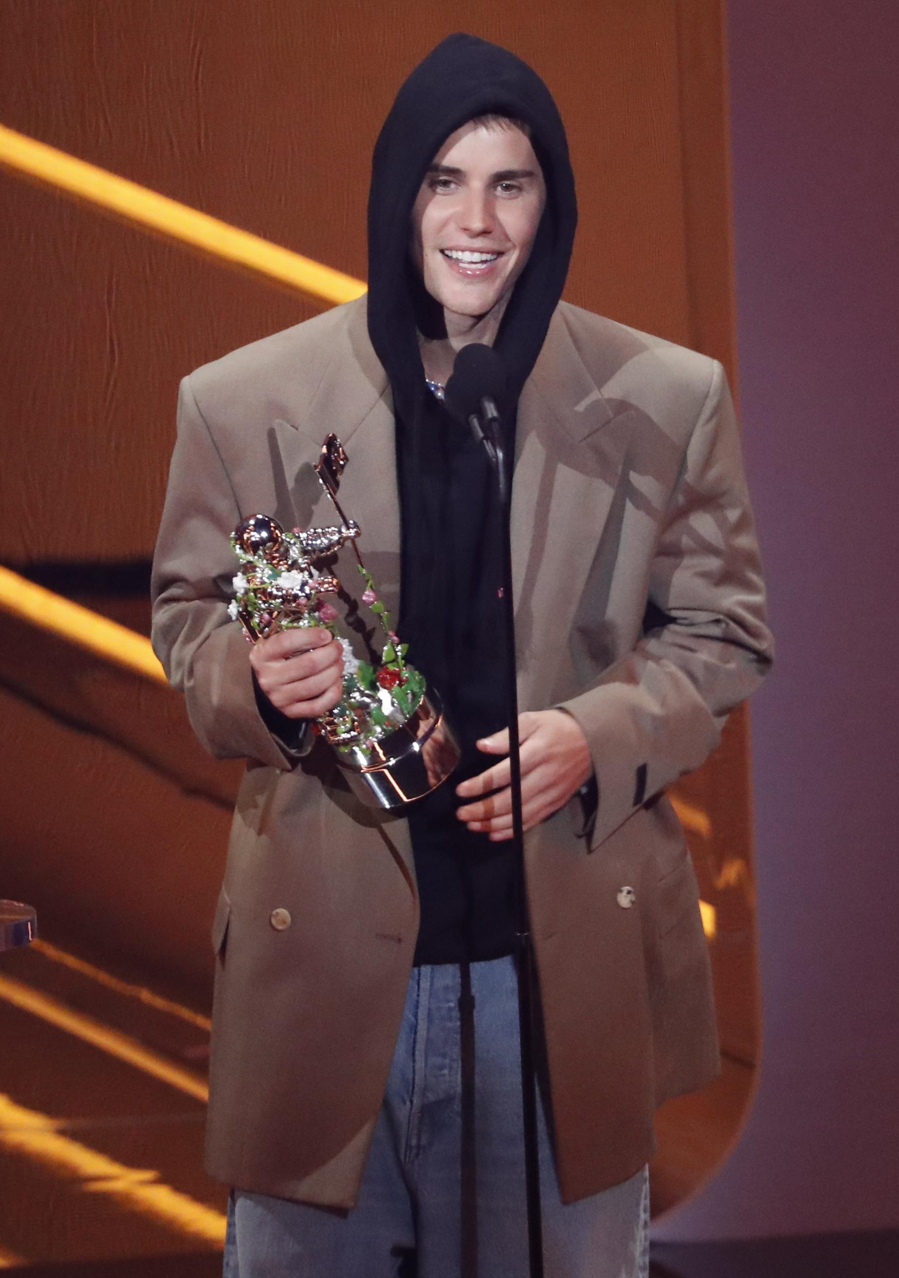 2021 MTV Video Müzik Ödüllerinin kazananları belli oldu