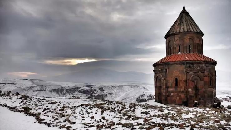 Uzak Şehrin Masalı nerede çekiliyor İşte Uzak Şehrin Masalı konusu ve oyuncuları