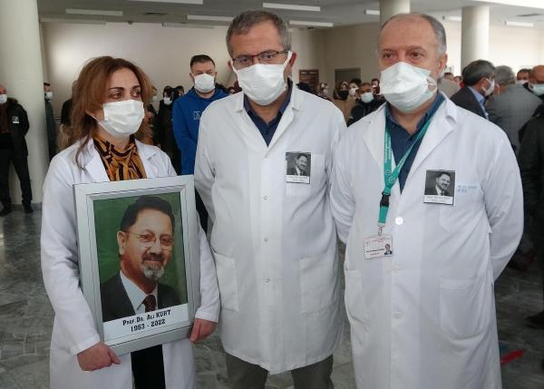 Profesör Ali Kurt koronavirüs tedavisi görürken hayatını kaybetti