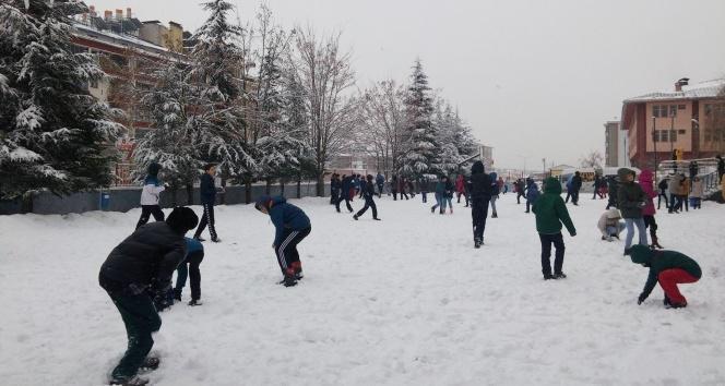 Okullar tatil mi Okullara kar tatili verildi Kent sayısı yükseldi