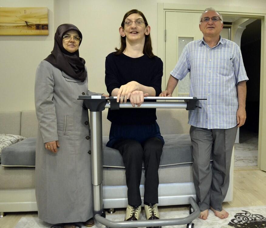 Dünyanın en uzun boylu kadını da bir Türk