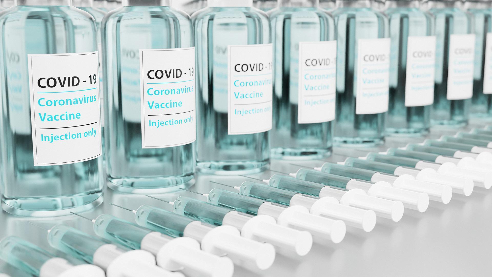 Zorunlu Covid-19 aşısı yasası onaylandı: Aşısızlar ceza ödeyecek