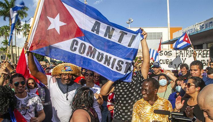 Küba hükümeti Facebooku suçladı