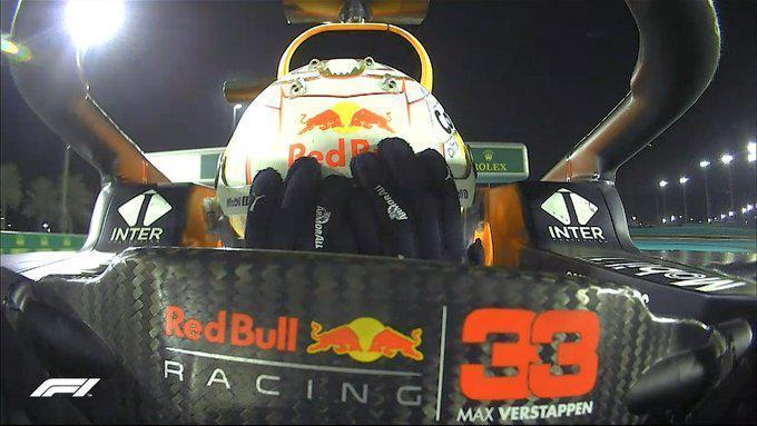 Formula 1de çılgın yarış bitti ve Max Verstappen ilk kez dünya şampiyonu