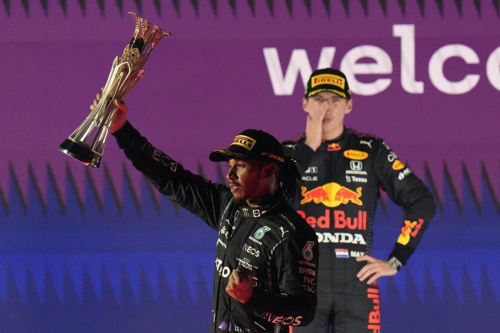 Formula 1de şampiyonluk son yarışa kaldı Hamilton mı, Verstappen mi