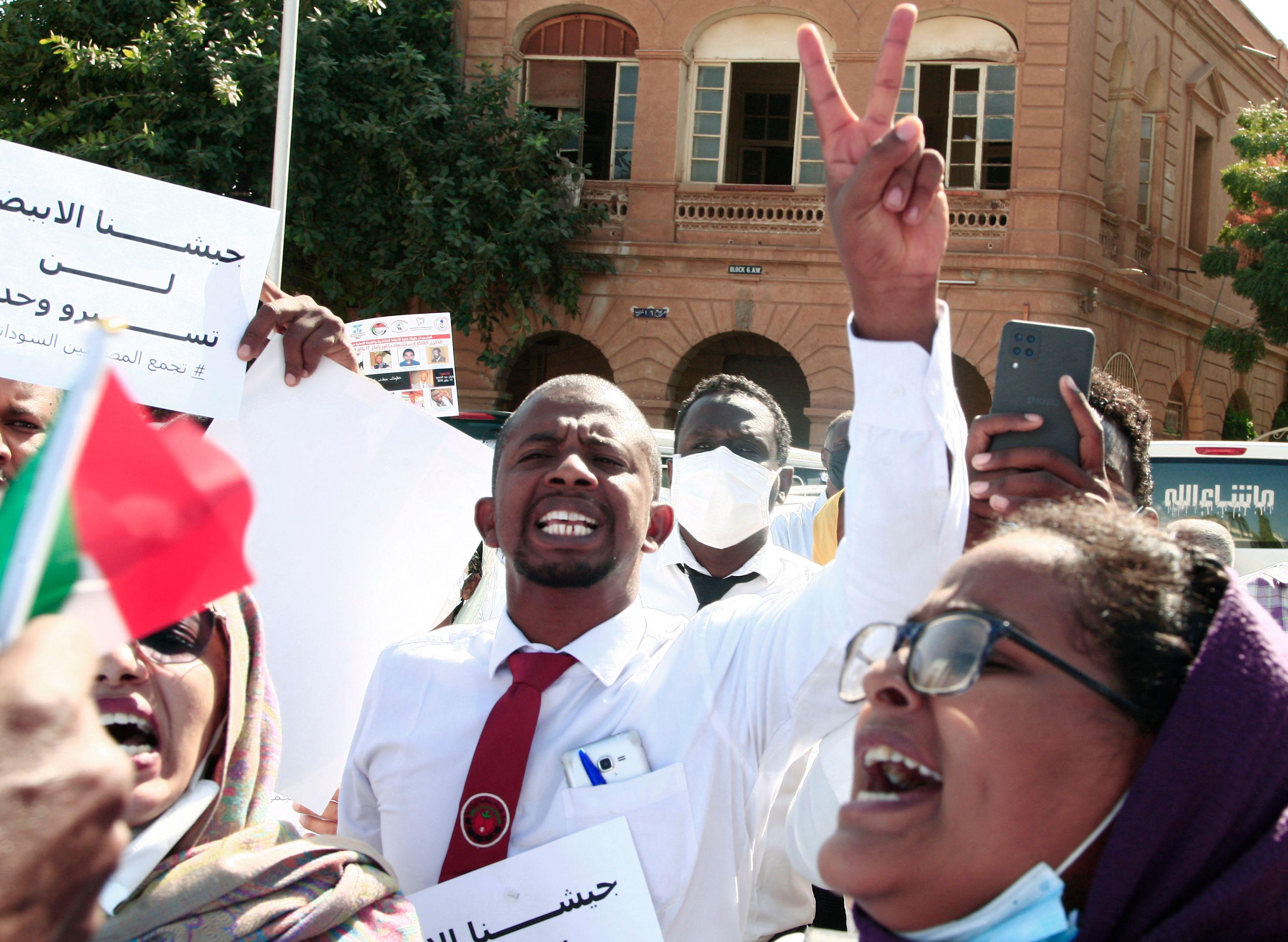 Sudan’daki protestolarda can kaybı 71e yükseldi