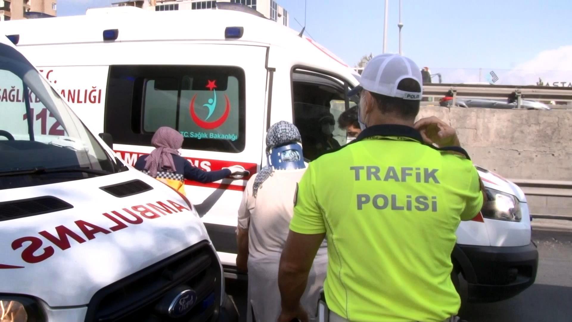 İstanbul Avcılarda hafriyat kamyonu İETT otobüsüne çarptı Yarlılar var