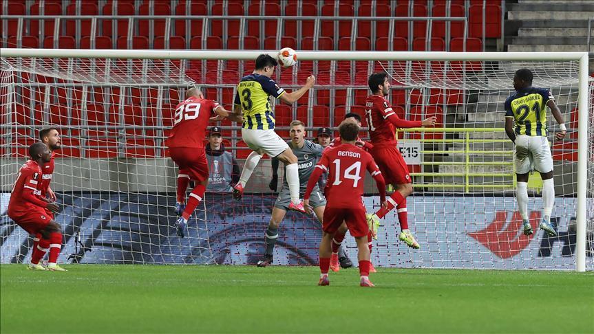 Fenerbahçe, Antwerpi deplasmanda 3-0 mağlup etti