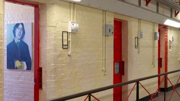 Banksydan bomba adım Wildeın tutulduğu hapishaneyi satın alacak