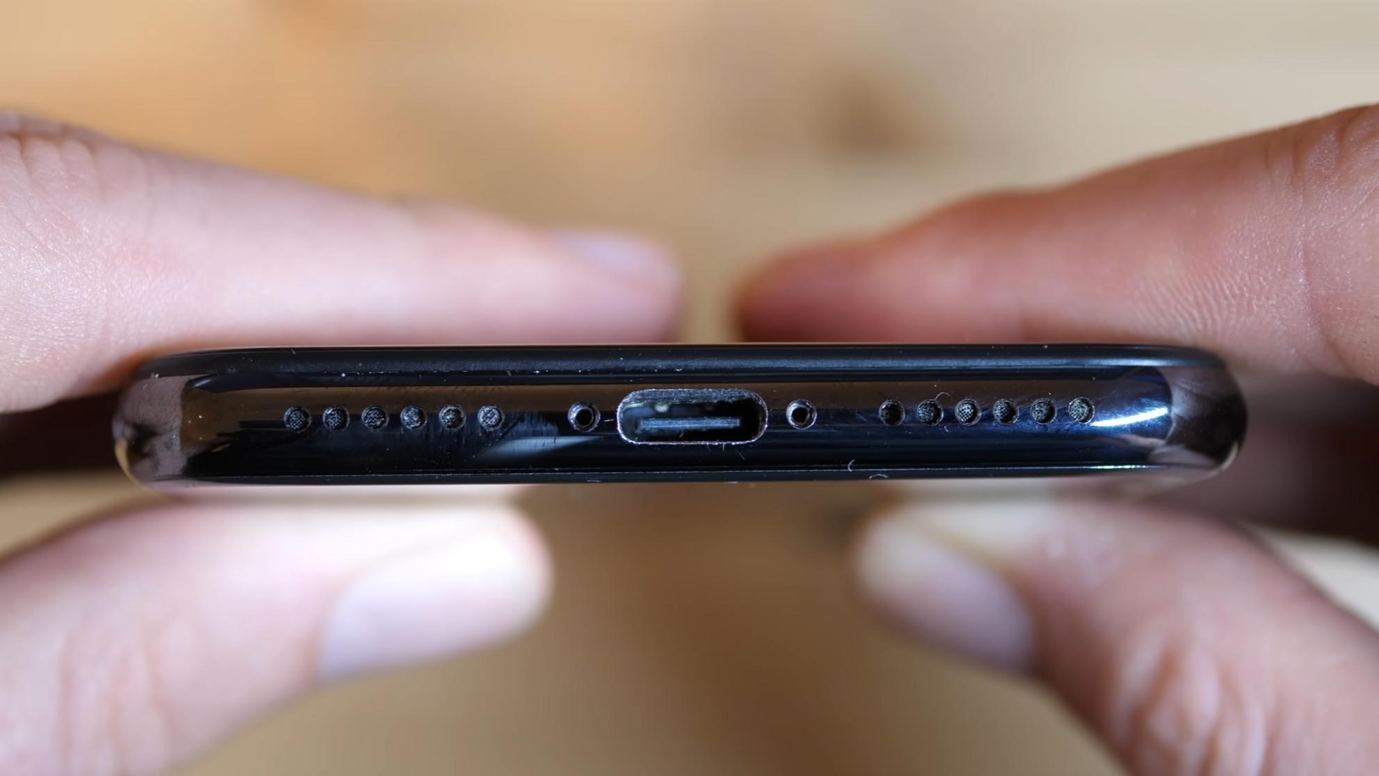 USB-C portuyla çalışan ilk iPhone satışa çıkarıldı