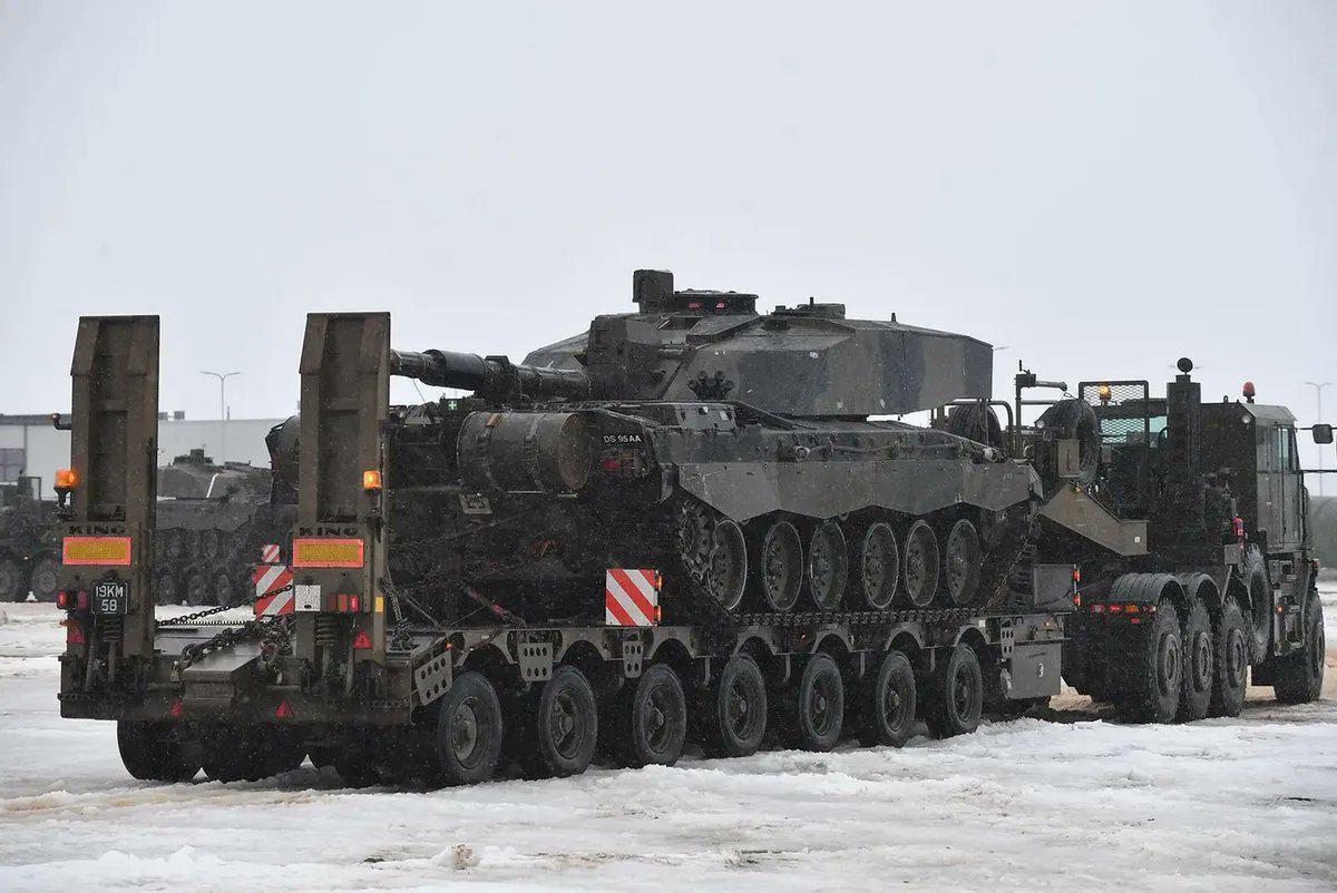 Ukrayna - Rusya savaşında son dakika gelişmeleri: Savaşın seyrini değiştirecek İngiliz tankları Ukrayna sınırında