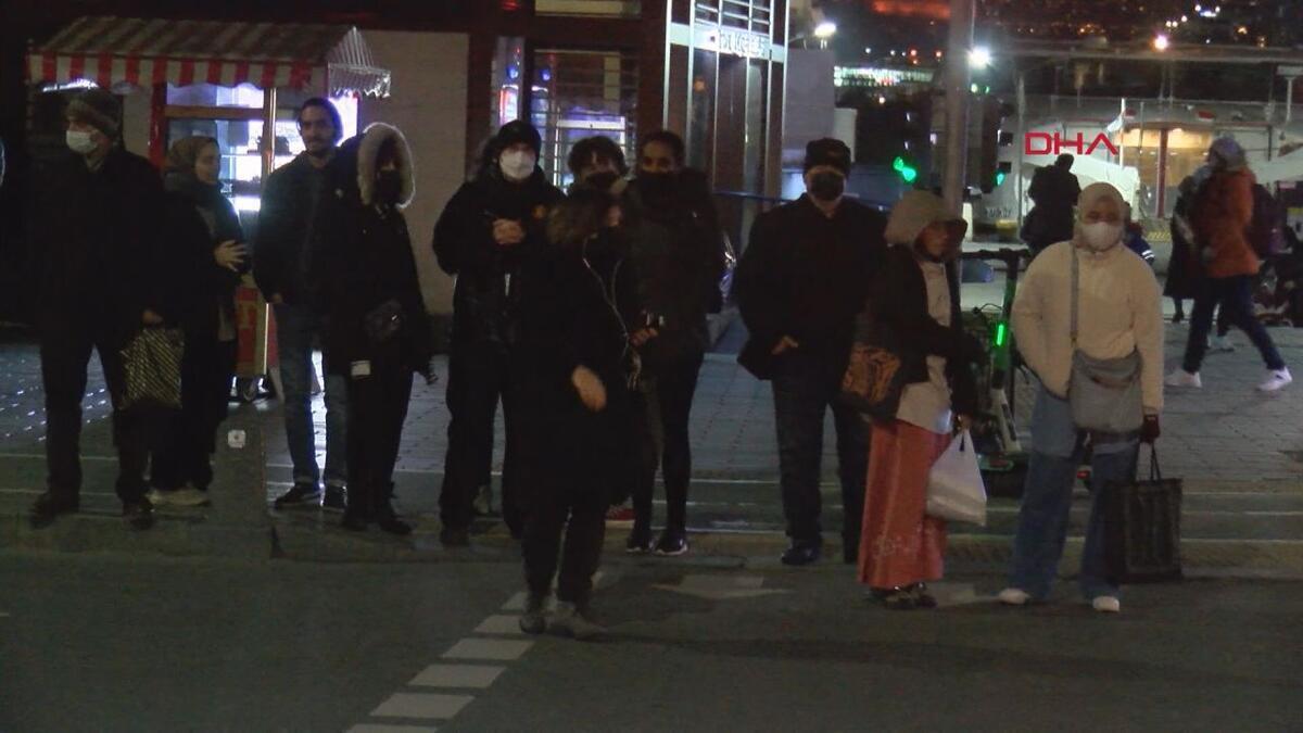 Açık alanda maske zorunluluğu kalktı, İstanbulda karara çabuk uyum sağlandı
