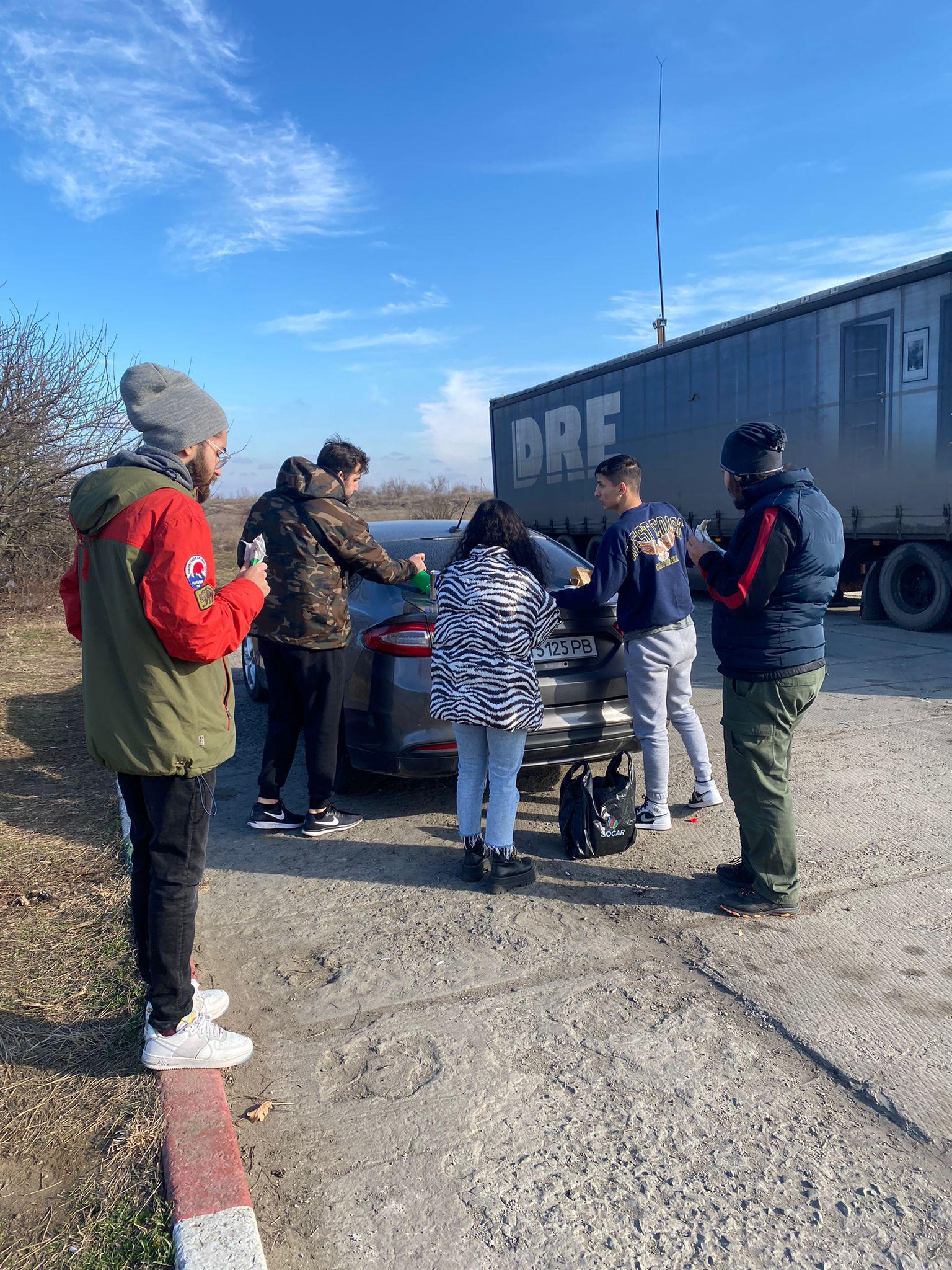 Otomobilde 7 kişiyle Ukraynadan kaçış Türk öğrenciler konuştu Her şeyi göze aldık