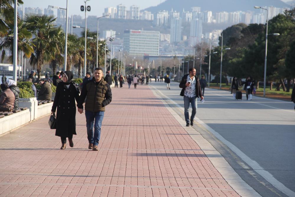 Fotoğraflar bugün çekildi Güneşi görenler sahile akın etti