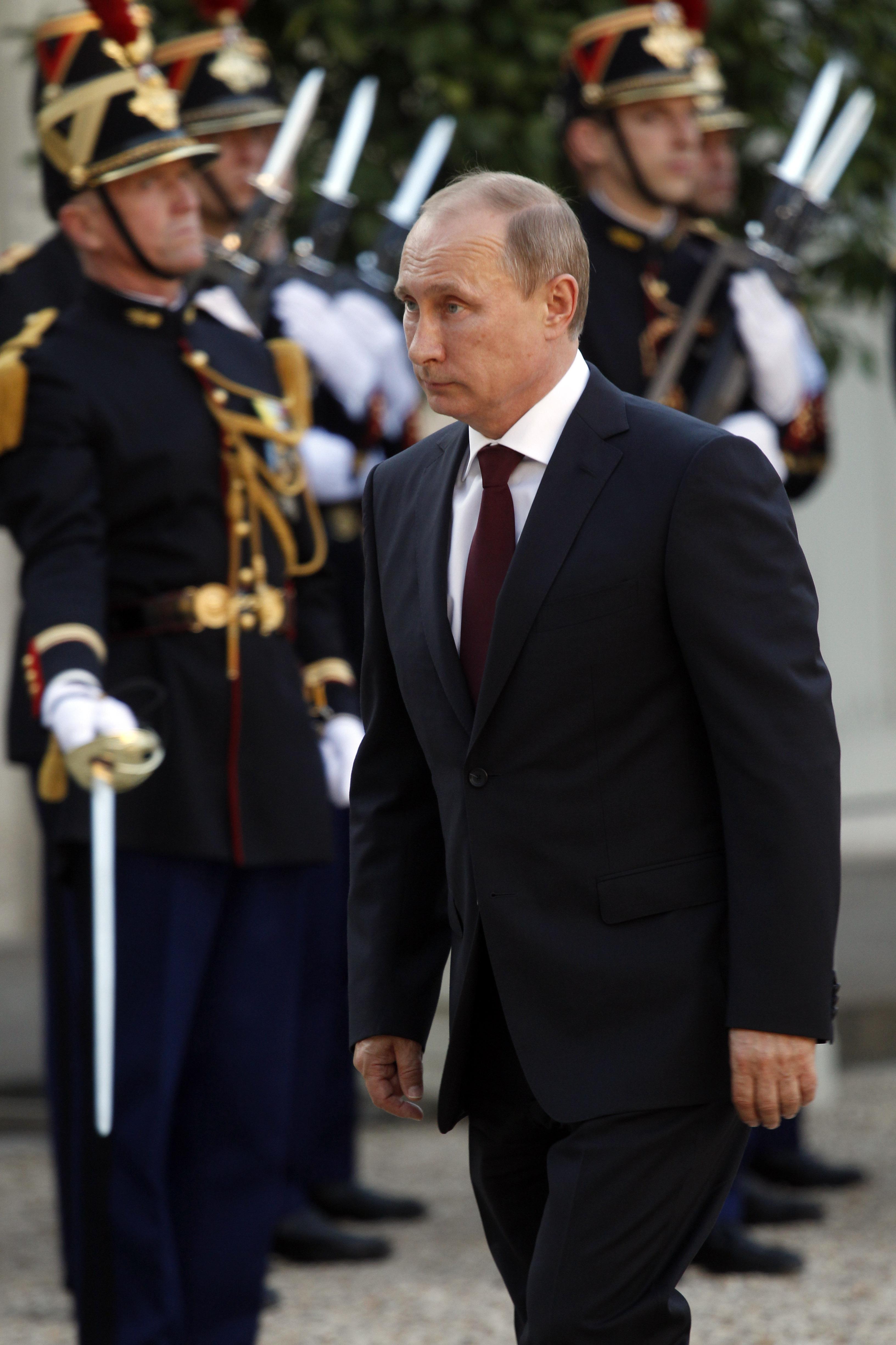 Putinin yürüyüşündeki gizem