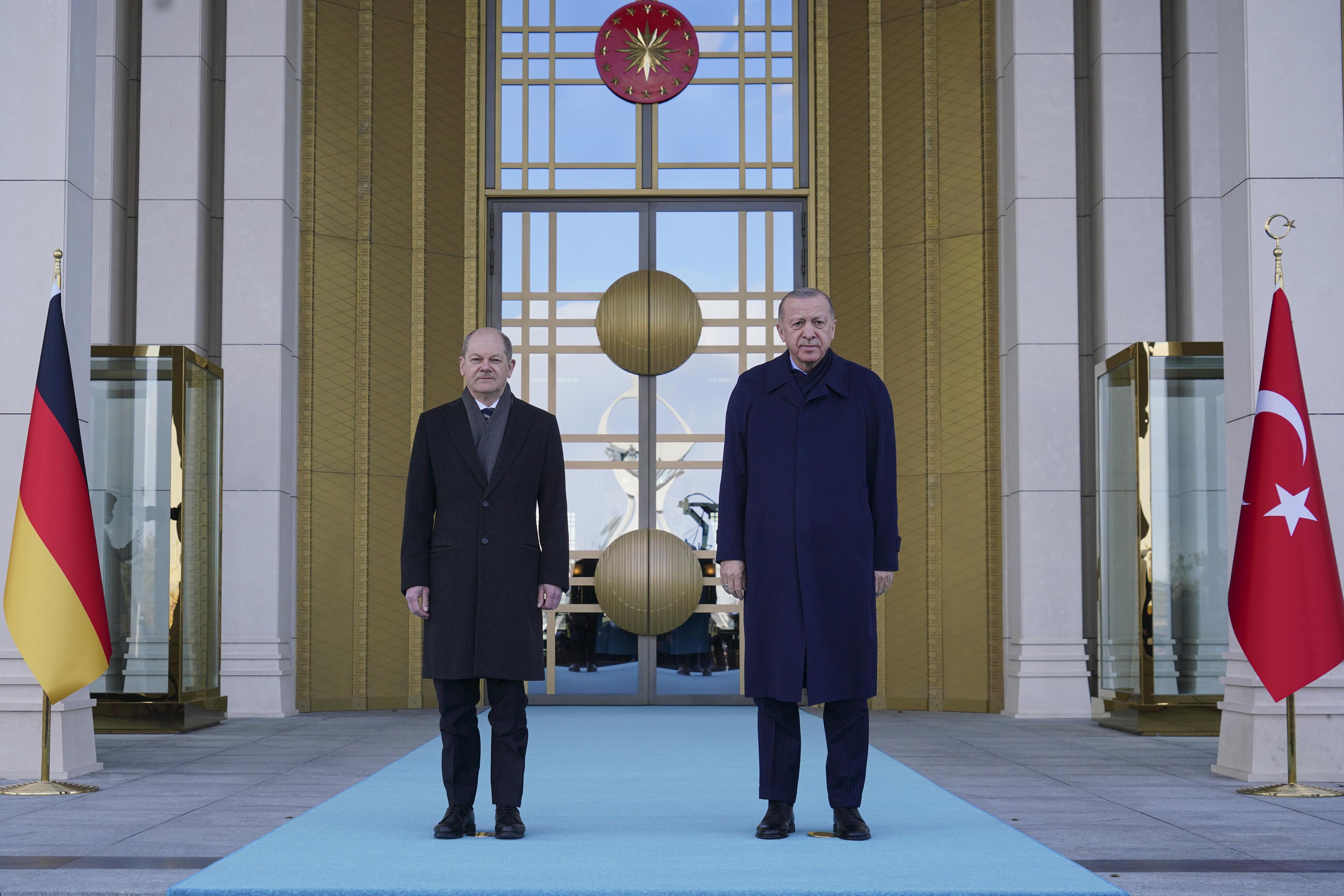 Son dakika Erdoğan, Almanya Başbakanı Scholzu resmi törenle karşıladı