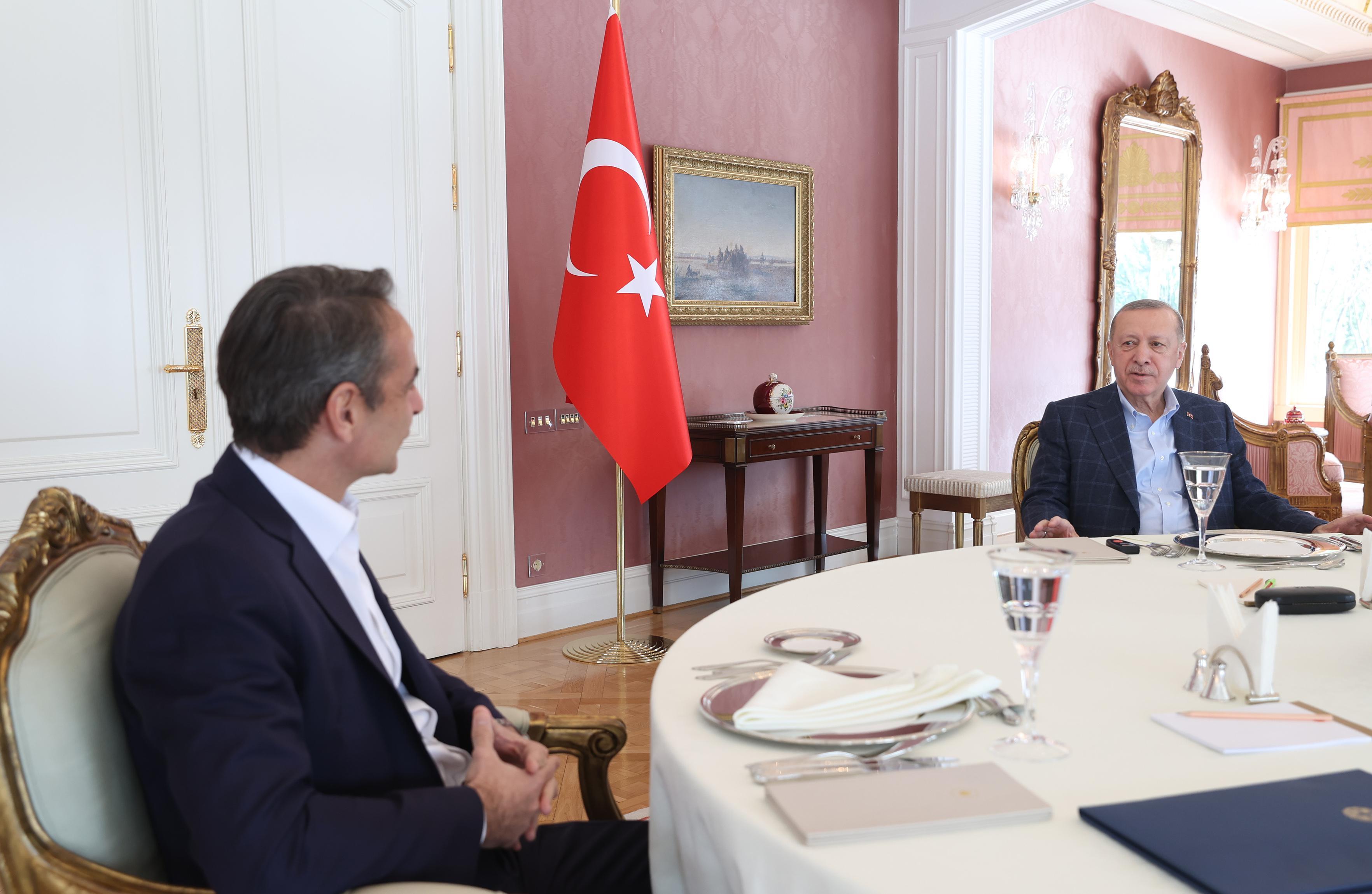 Son dakika Erdoğan, Vahdettin Köşkünde Miçotakis ile görüştü İşte ilk görüntüler