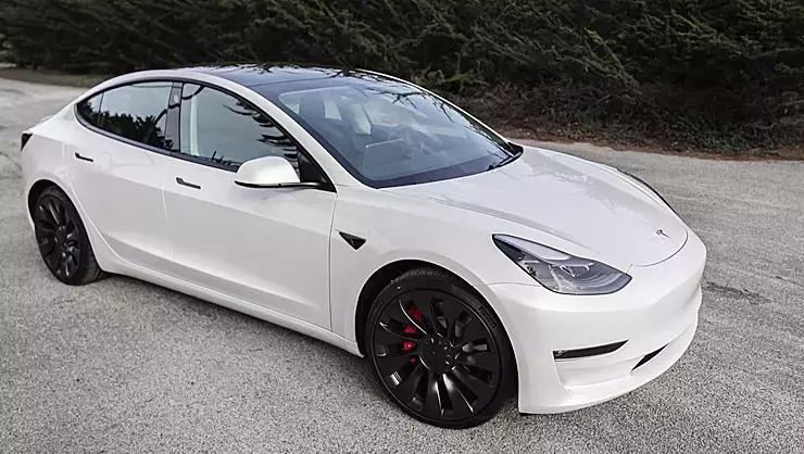 En ucuz Tesla, Türkiye'de satışa çıktı! Türkiye'ye özel yeni sürüm