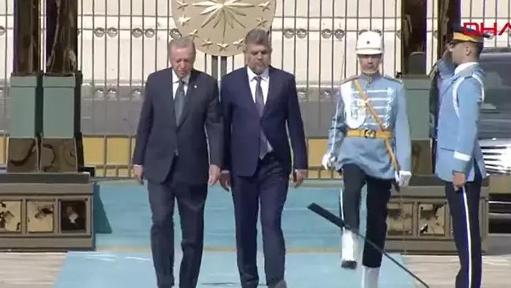 Erdoğan, Romanya Başbakanı'nı törenle karşıladı