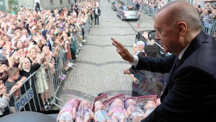 Cumhurbaşkanı Erdoğan memleketi Rize'de vatandaşlara hitap etti
