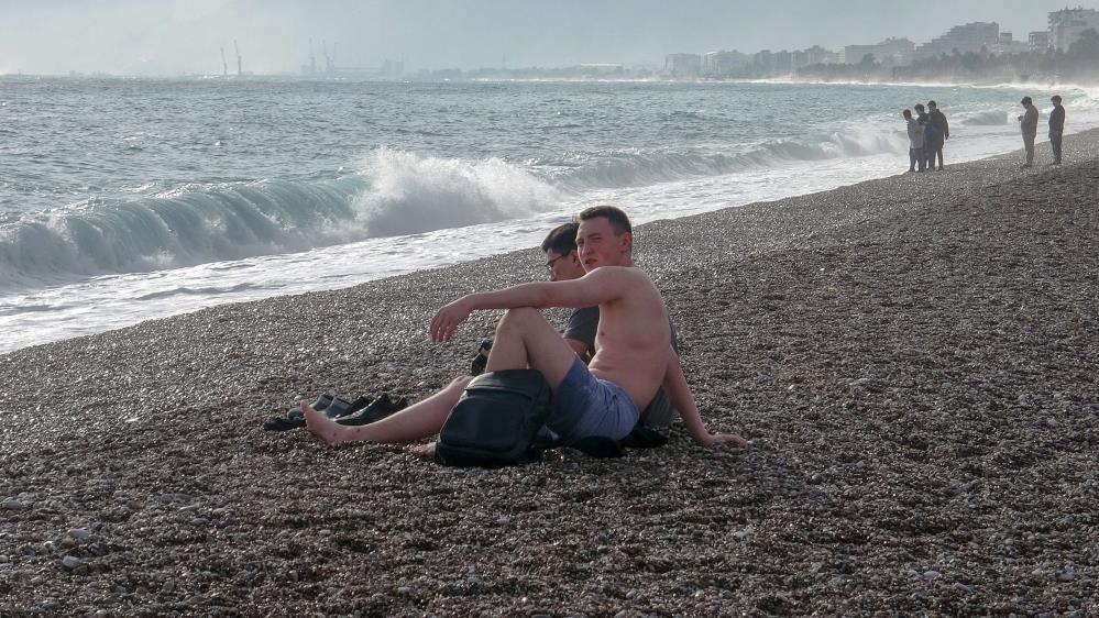 Sabah ‘turuncu kod' uyarısı, öğleden sonra güneşli hava ve deniz keyfi