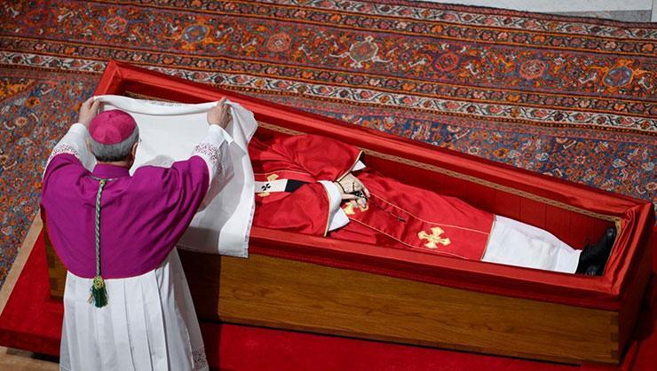 Papa’nın cenaze töreni için hazırlıklar tamamlandı