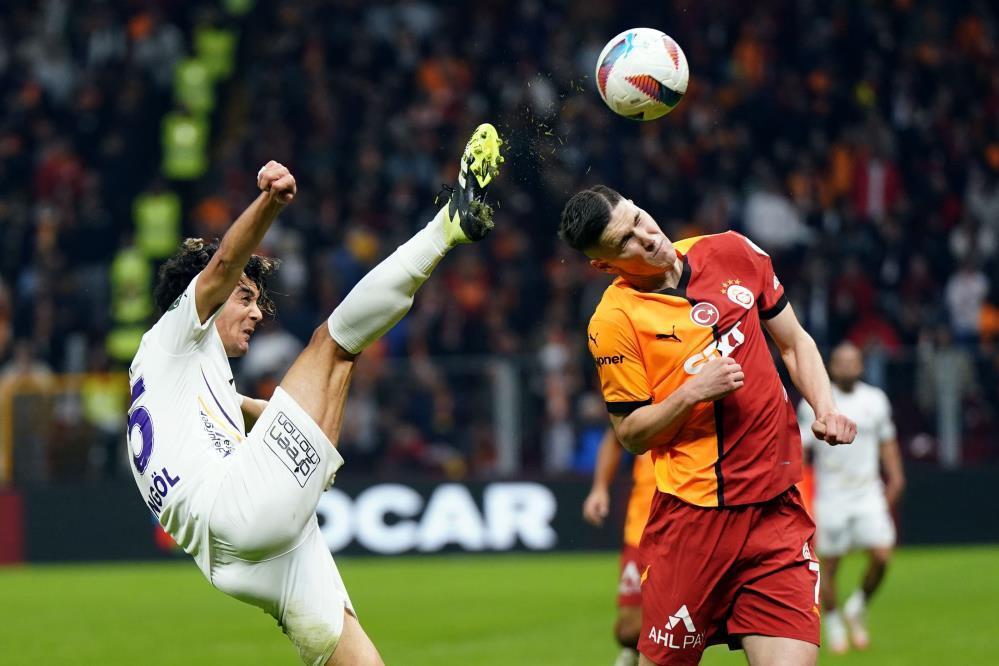 Galatasaray, Eyüpspor rahat geçti! Şampiyonluk yolunda bir adım daha