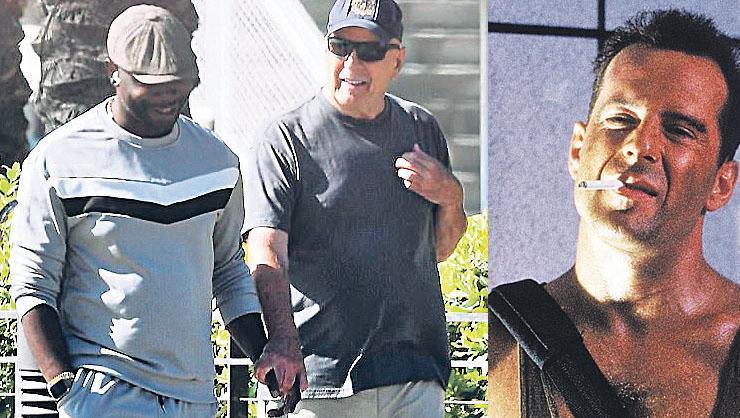 Bakıcısıyla gezebiliyor