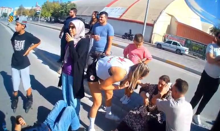 Otomobilin çarptığı polis memuru ve eşi yaralandı