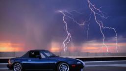 Yağmurlu havalarda araç kullananlar dikkat! Seyir halindeki otomobile…