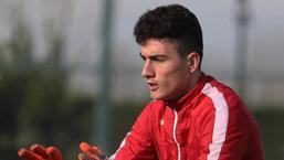 Nurullah Aslan'ın Beşiktaş'a transferine izin çıkmadı