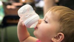 İshal olan bebekler daha sık emzirilmeli