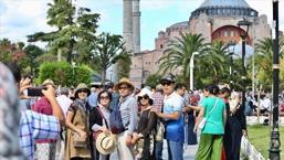 Türkiye, 10 ayda yaklaşık 14 milyon ziyaretçi ağırladı