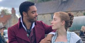 Regé-Jean Page cevapladı: Bridgerton seti dışında da Phoebe Dynevor ile flört ediyorlar mıydı?