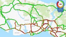 İstanbul'u sağanak vurdu! Trafik resmen kilit, adım adım ilerliyor