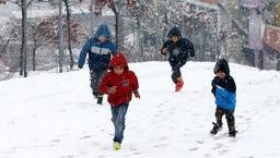 Eğitime kar molası: Okulların tatil edildiği il ve ilçeler! Peş peşe duyurular geliyor