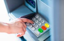 ATM’de yeni tuzak: Uzmanlar sakın yapmayın diyerek o saatleri işaret etti