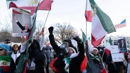 ABD'deki İran protestolarına saldırı! Kamyon daldı