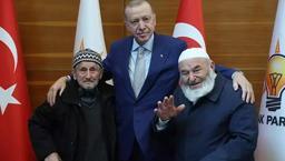 Cumhurbaşkanı Erdoğan, MYK öncesi Düzceli vatandaşlarla görüştü