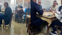 Kıraathanede çekilen görüntüler 'pes' dedirtti! Su baskını bile onları durduramadı